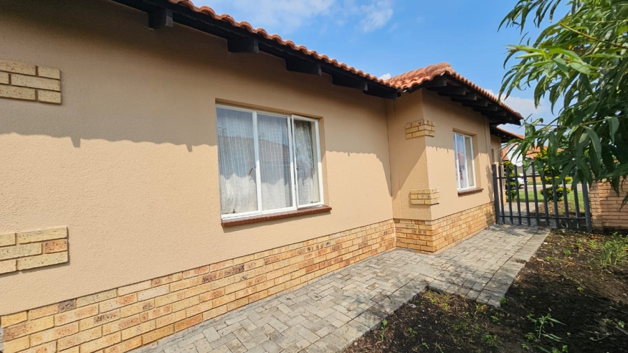 3 Bedroom Property for Sale in Waterkloof North West